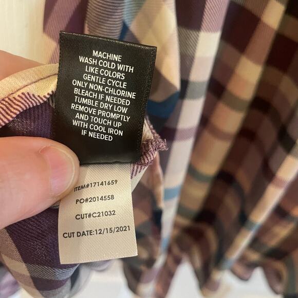 Torrid Georgette Surplice Puff Sleeve Blouse purple plaid Size 2 (2XL, 18-20) - Picture 11 of 13